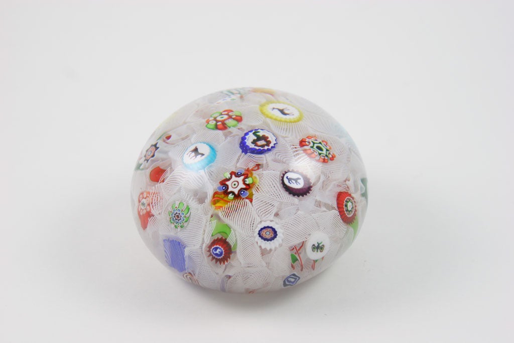 Antique Baccarat Paperweight In Excellent Condition For Sale In New York, NY